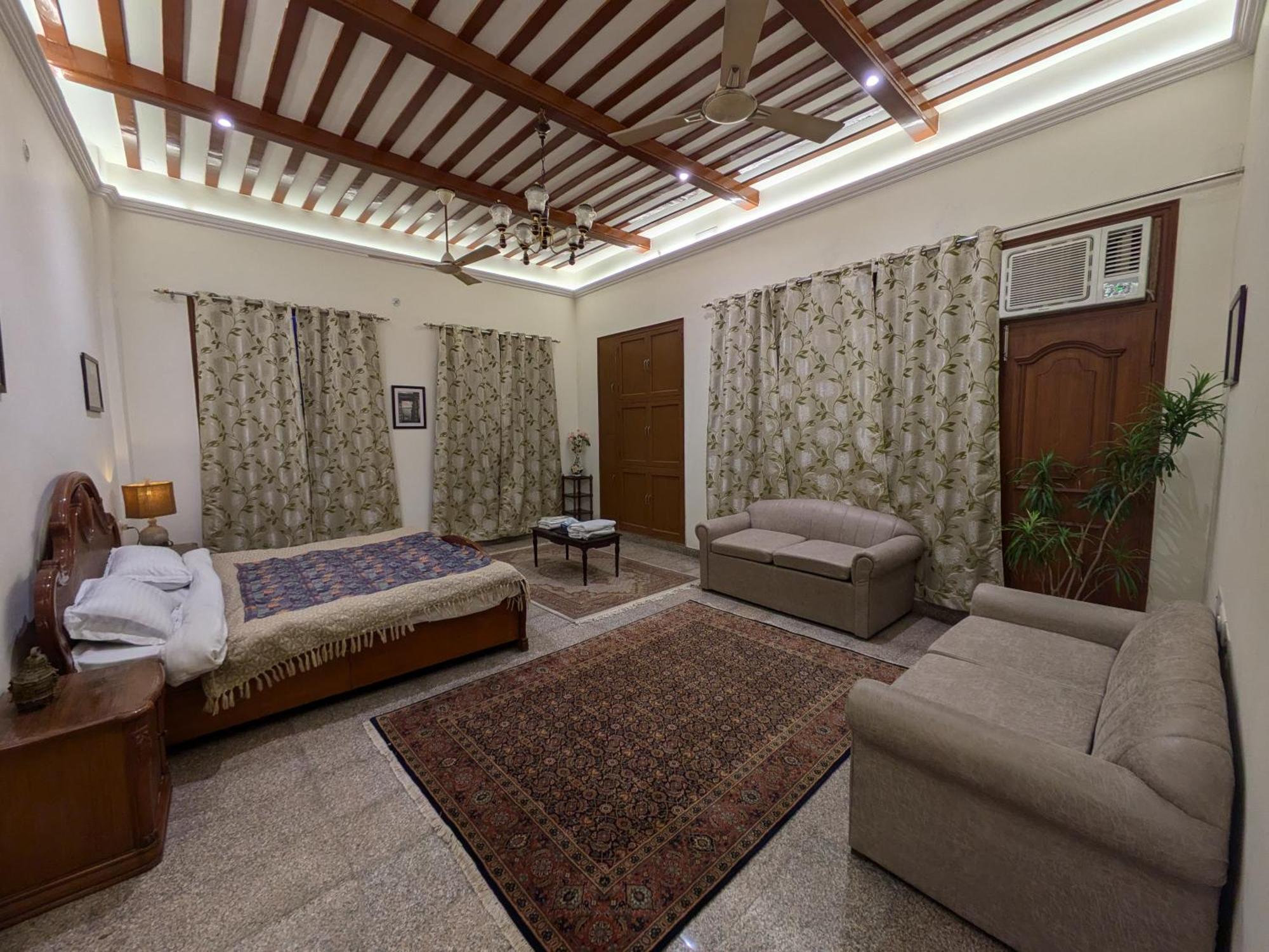 Mulberry Garden Hotel Varanasi Exterior photo